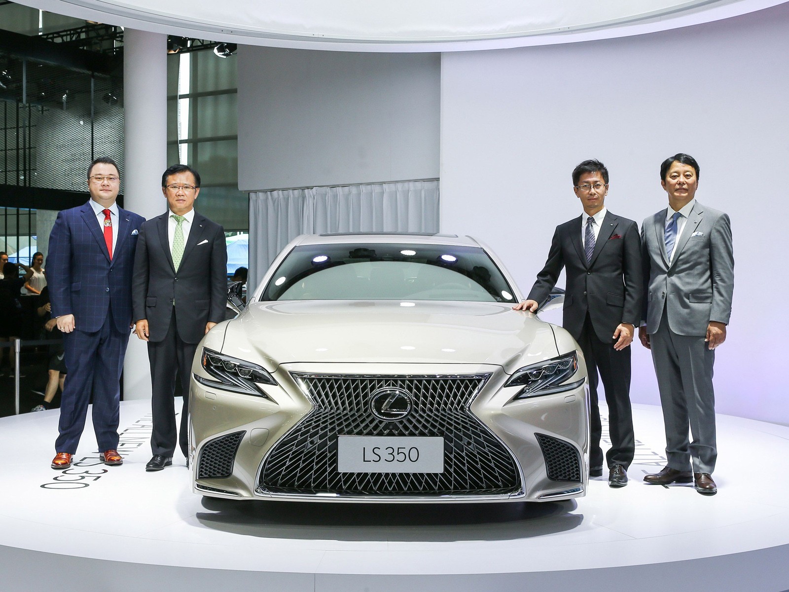 Lexus: Японское качество и роскошь